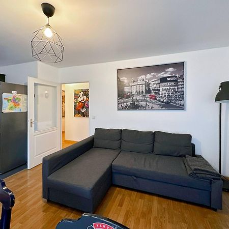Les Paves De Prague - Appartement Pour 4 A 10 Minutes De Disneyland Paris Montevrain Bagian luar foto