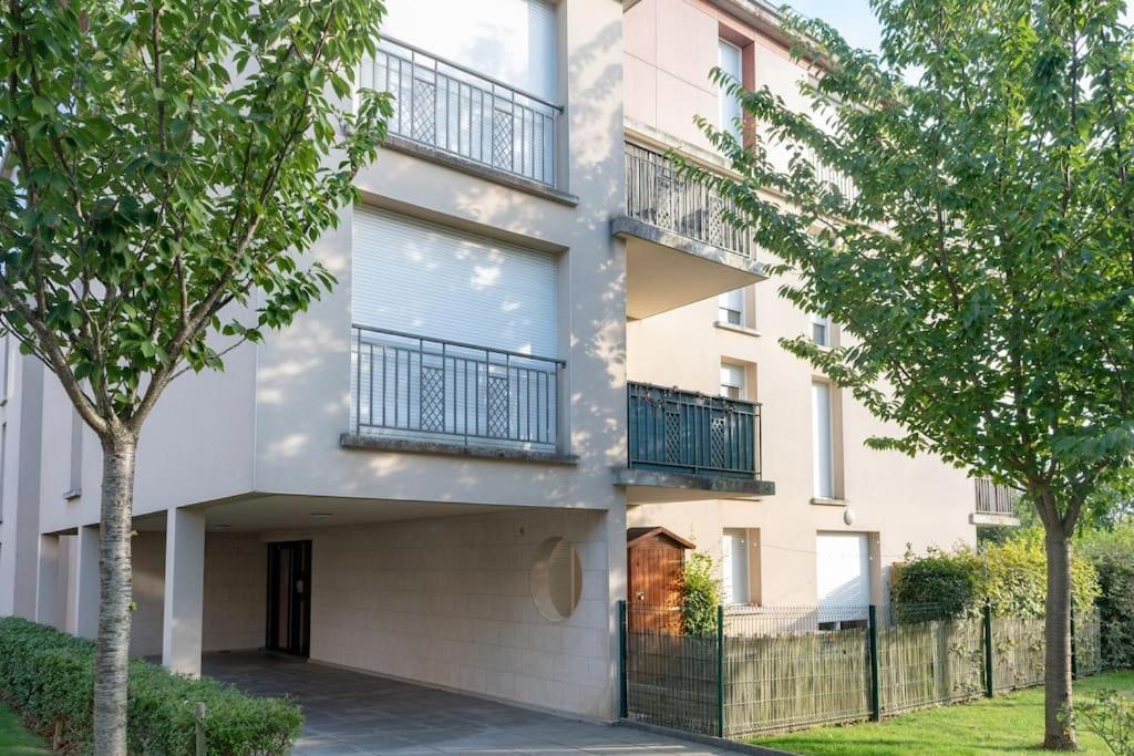 Les Paves De Prague - Appartement Pour 4 A 10 Minutes De Disneyland Paris Montevrain Bagian luar foto