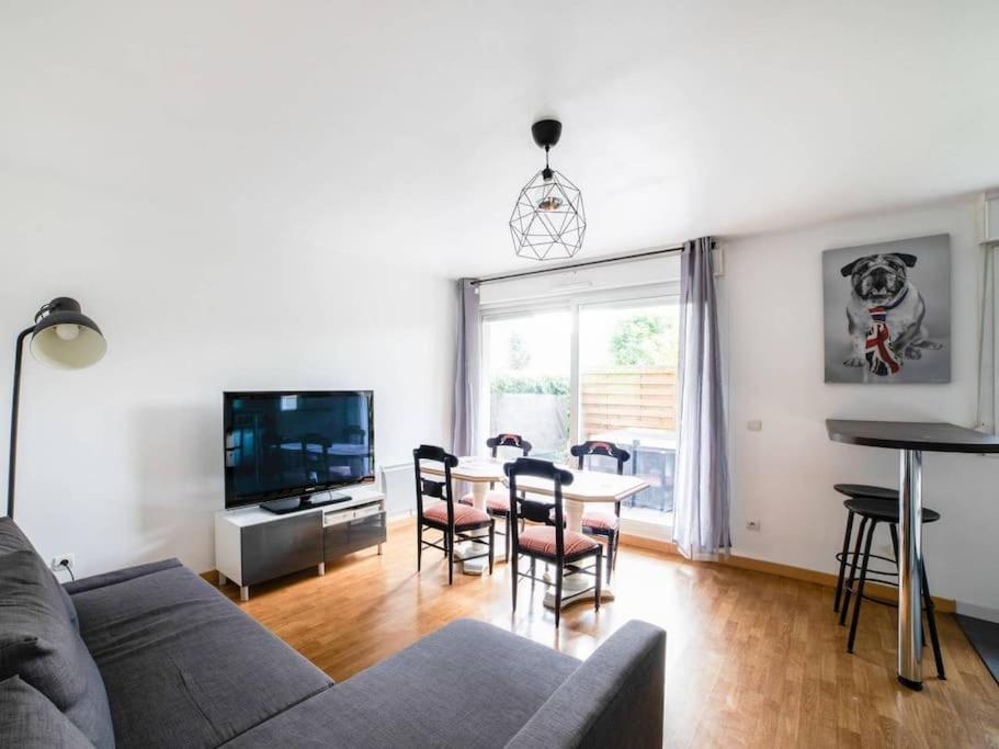 Les Paves De Prague - Appartement Pour 4 A 10 Minutes De Disneyland Paris Montevrain Bagian luar foto